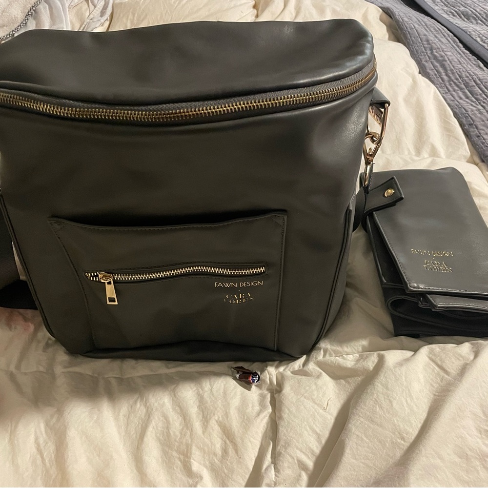 The Fawn Diaper Bag with Changing Pad - Picture 3 of 7